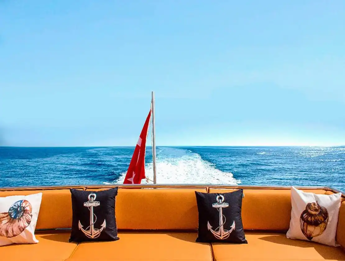 Antalya Yacht Rental 19m Custom 62